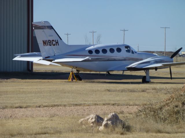 Cessna 421 (N19CH)