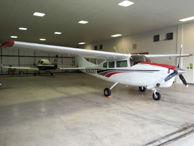 Cessna Centurion (N302ST)