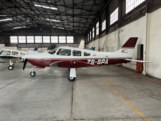 Piper Cherokee Arrow (ZS-SPA) - 16-MAR-2022.