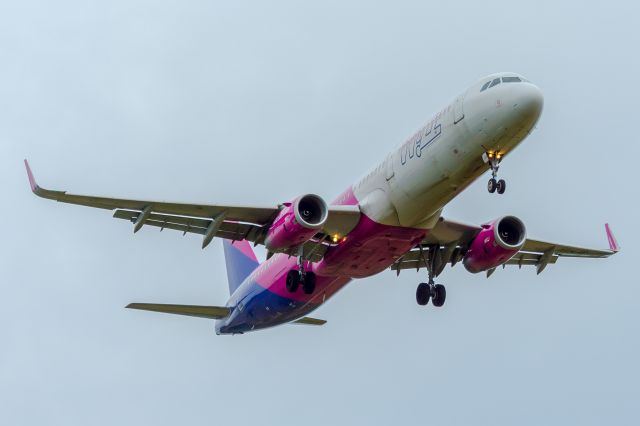 Airbus A321 (HA-LXF) - Spotting EPRZ