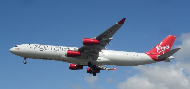 Airbus A340-300 (G-VELD)