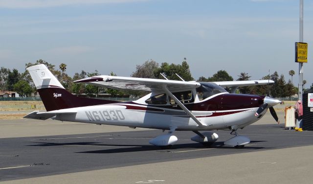 Cessna Skylane (N6193D)