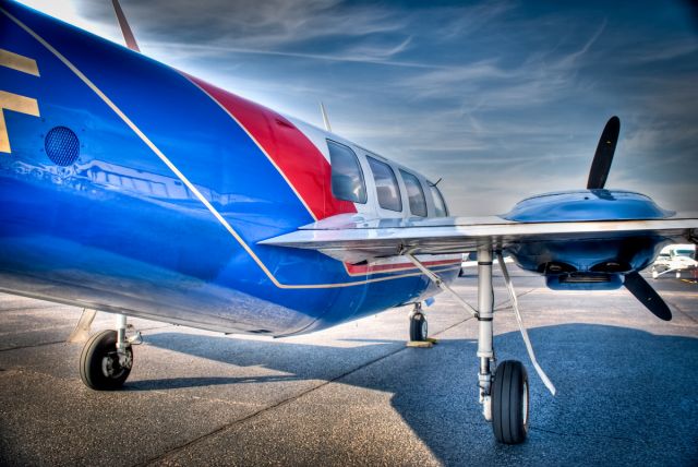 Piper Aerostar (N69MF)