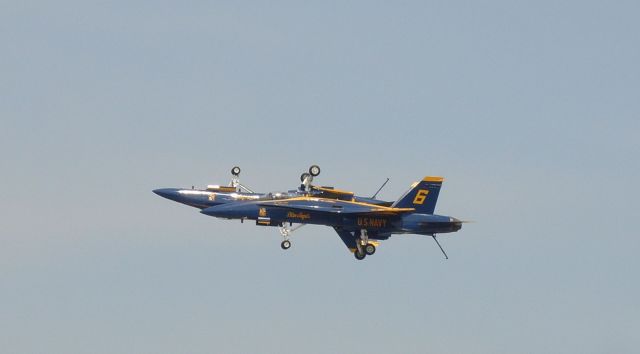 McDonnell Douglas FA-18 Hornet — - Blue Angels at the Andrews air show May 2008