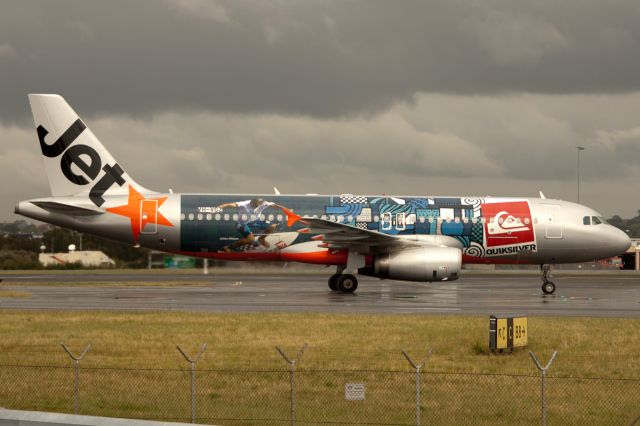 Airbus A320 (VH-VGZ) - on 12 October 2010