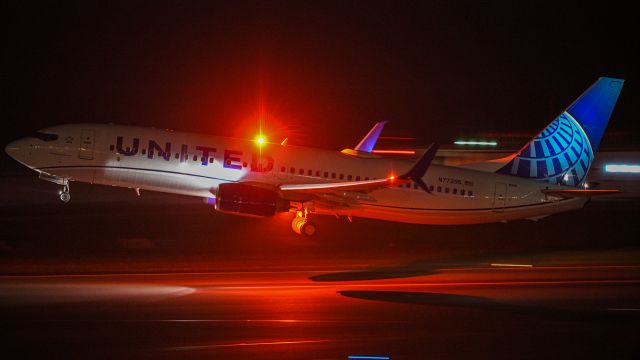 Boeing 737-700 (N77295) - 2023.5.6br /UA172 NGO→GUM