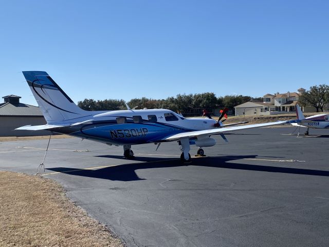 Piper Malibu Meridian (N530HP) - Visiting Austin TX from Scottsdale.  Beautiful paint on this 2001 Piper Meridian.