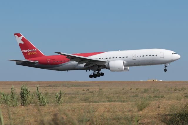 Boeing 777-200 (VP-BJF)