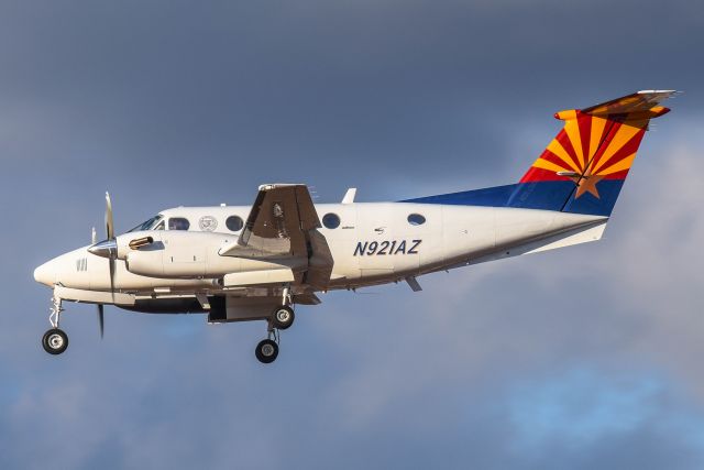 Beechcraft Super King Air 200 (N921AZ)