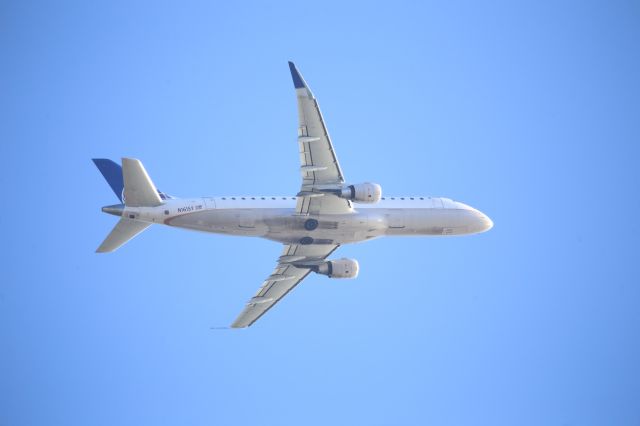 EMBRAER 175 (long wing) (N161SY)