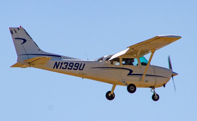 Cessna Skyhawk (N1399U)
