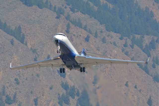 Bombardier Global Express (N8VB)