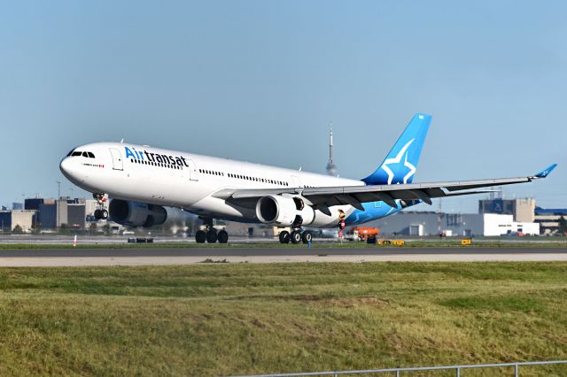 Airbus A330-300 (C-GCTS)