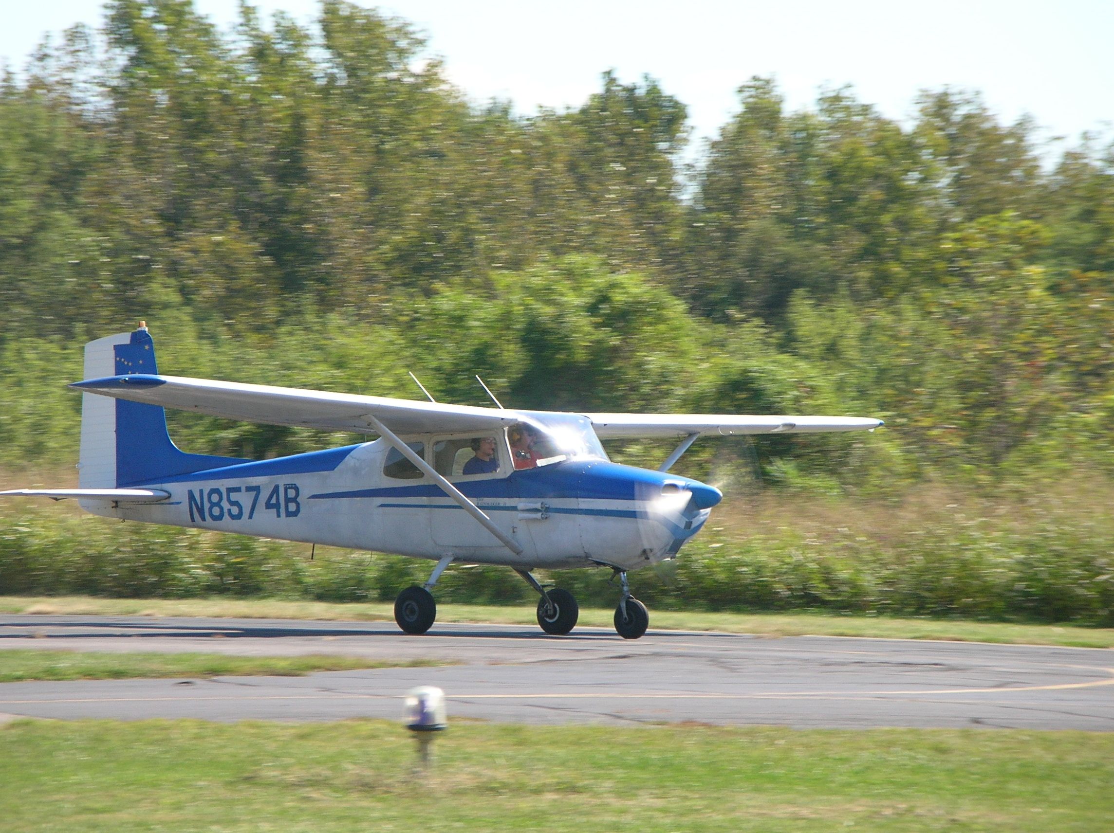 Cessna Skyhawk —