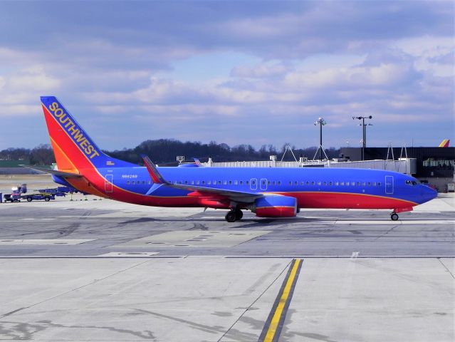 Boeing 737-800 (N8626B) - Arriving from Austin as WN2114