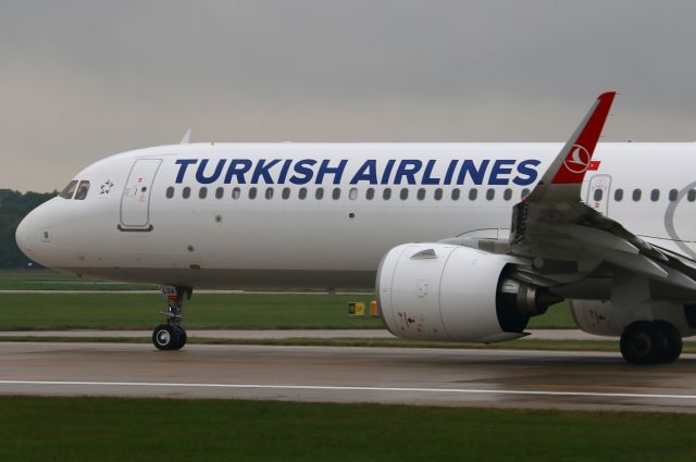 Airbus A321neo (TC-LSA)