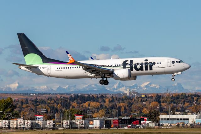 Boeing 737 MAX 8 (C-FLQO) - FLE808 on final 35L from YVR.