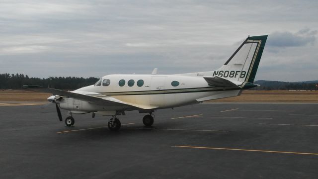 Beechcraft King Air 90 (N608FB) - King Air 90 at Orange 4/3/18