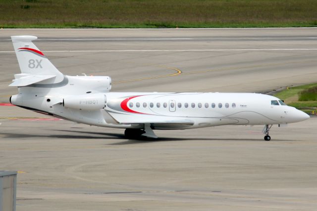 Dassault Falcon 8X (F-HBQT) - Taxiing to the EBACE ramp on 26-May-24 arriving from LFPB.