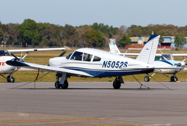 Piper Cherokee Arrow (N5052S)
