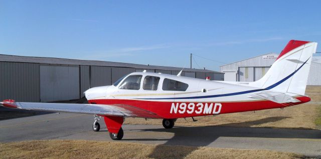 Beechcraft Bonanza (33) (N993MD)