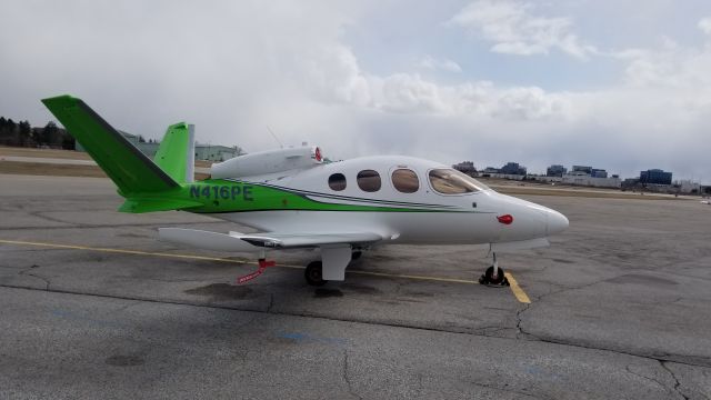 Cirrus Vision SF50 (N416PE) - Cirrus jet visiting Buttonville Municipal Airport,Ontario, Canada