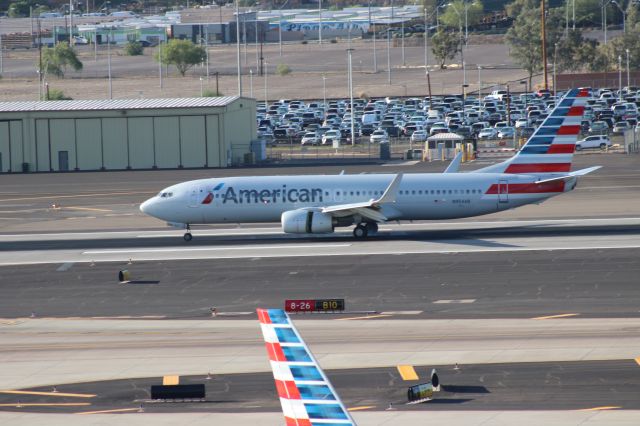 Boeing 737-800 (N954AN)