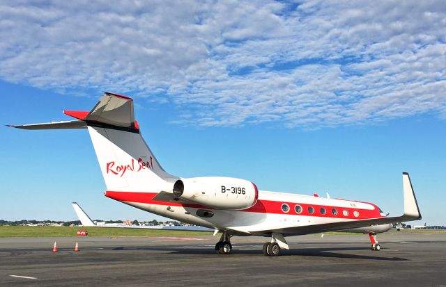 Gulfstream Aerospace Gulfstream V (B-3196) - Royal Seal