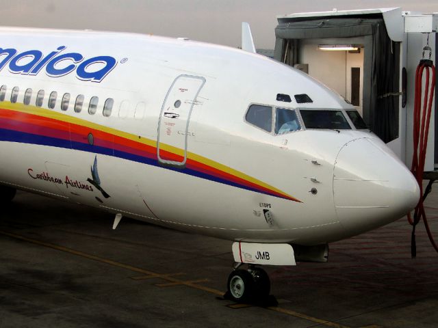 BOEING 767-300 (9Y-JMB)