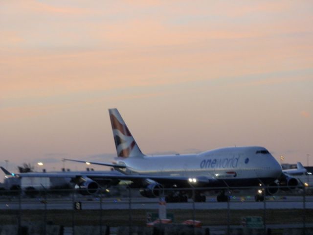 Boeing 747-400 (G-CIVC)