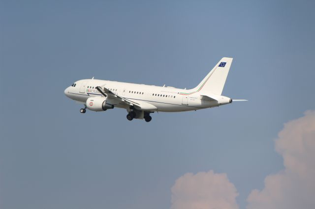 Airbus A319 (MM62209) - AIRBUS ITALIAN A.F. TAKE-OFF FROM RUNWAY 36 LINATE 02-09-16