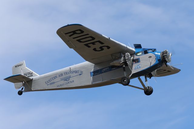 NC8407 — - 1929 Tri-Motor "The Tin Goose"