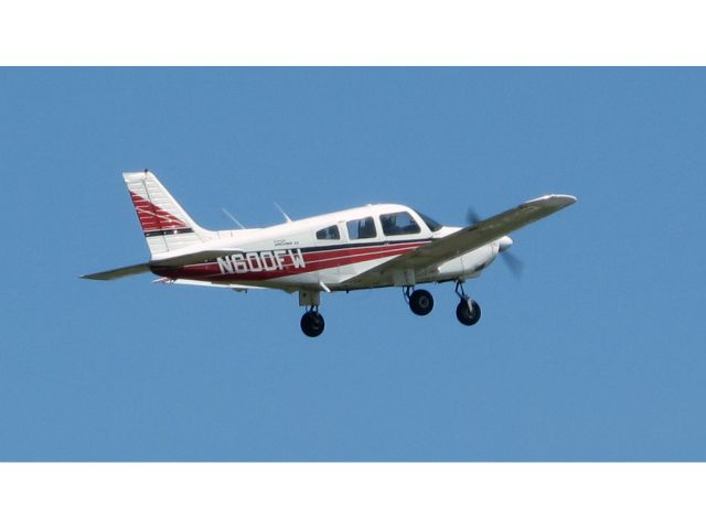 Piper Cherokee (N600FW)