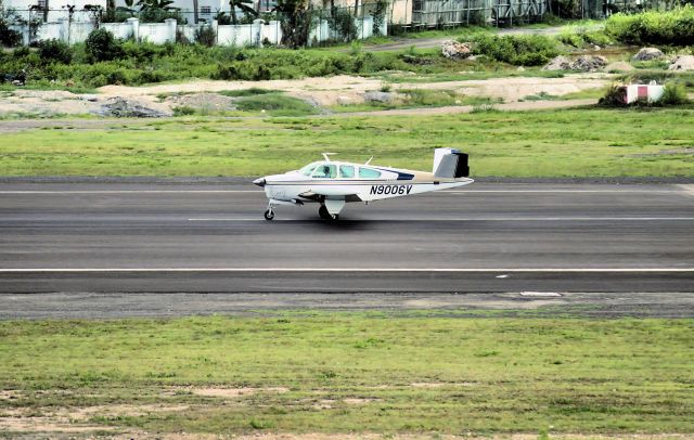 Beechcraft 35 Bonanza (N9006V)