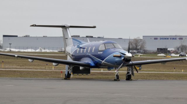 Pilatus PC-12 (N432SS) - A Blue PC-12 at Signature!