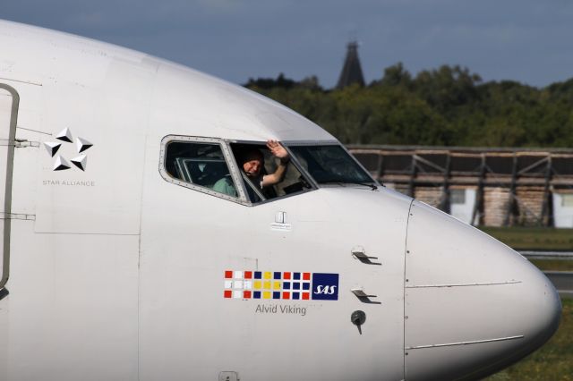 Boeing 717-200 (LN-RPW)