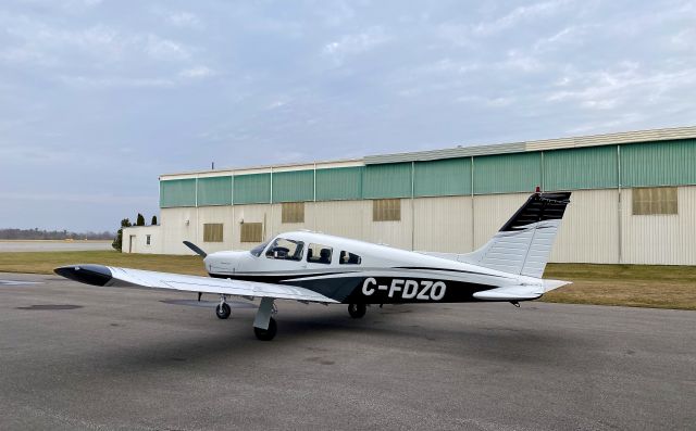 Piper Cherokee (C-FDZO) - New paint job.