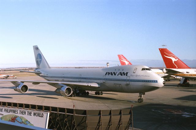 BOEING 747-100 (N735PA) - Melbourne, Tullamarine, May 30, 1982.  Early morning arrival.