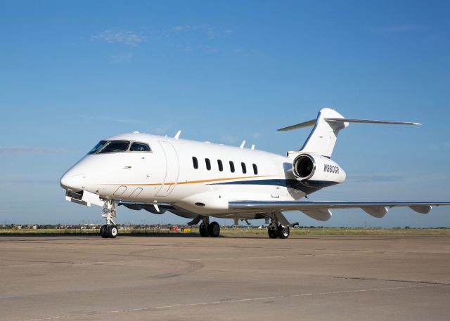 Bombardier Challenger 300 (N960GR)