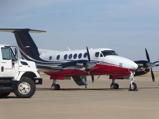 Beechcraft Super King Air 300 (N317PB)