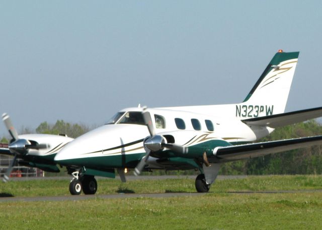 Beechcraft Duke (N323PW) - 1980 Beech B-60 at Downtown Shreveport.