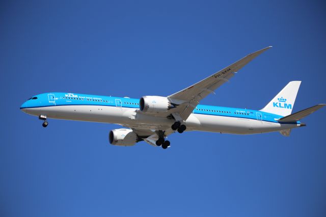 BOEING 787-10 Dreamliner (PH-BKM)