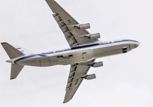 Antonov An-124 Ruslan (RA-82078) - Volga 1181 departing Detroit Metropolitan Airport for Rickenbacker to pick up GE90s for Boeing.