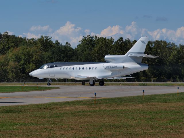 Dassault Falcon 900 (N599SR) - Dassault Falcon 900 in a " bandit" scheme taking off for KCMA  9/16/2018