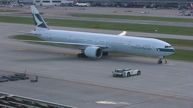 BOEING 777-300ER (B-KPF)