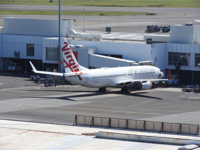 Boeing 737-800 (VH-YFR)