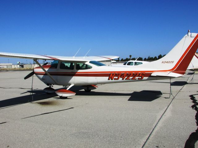 Cessna Skylane (N3422S) - Parked at Fullerton
