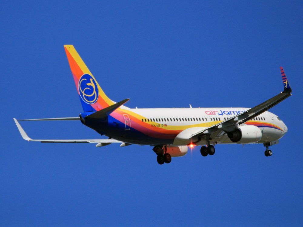 Boeing 737-800 (9Y-JMB)