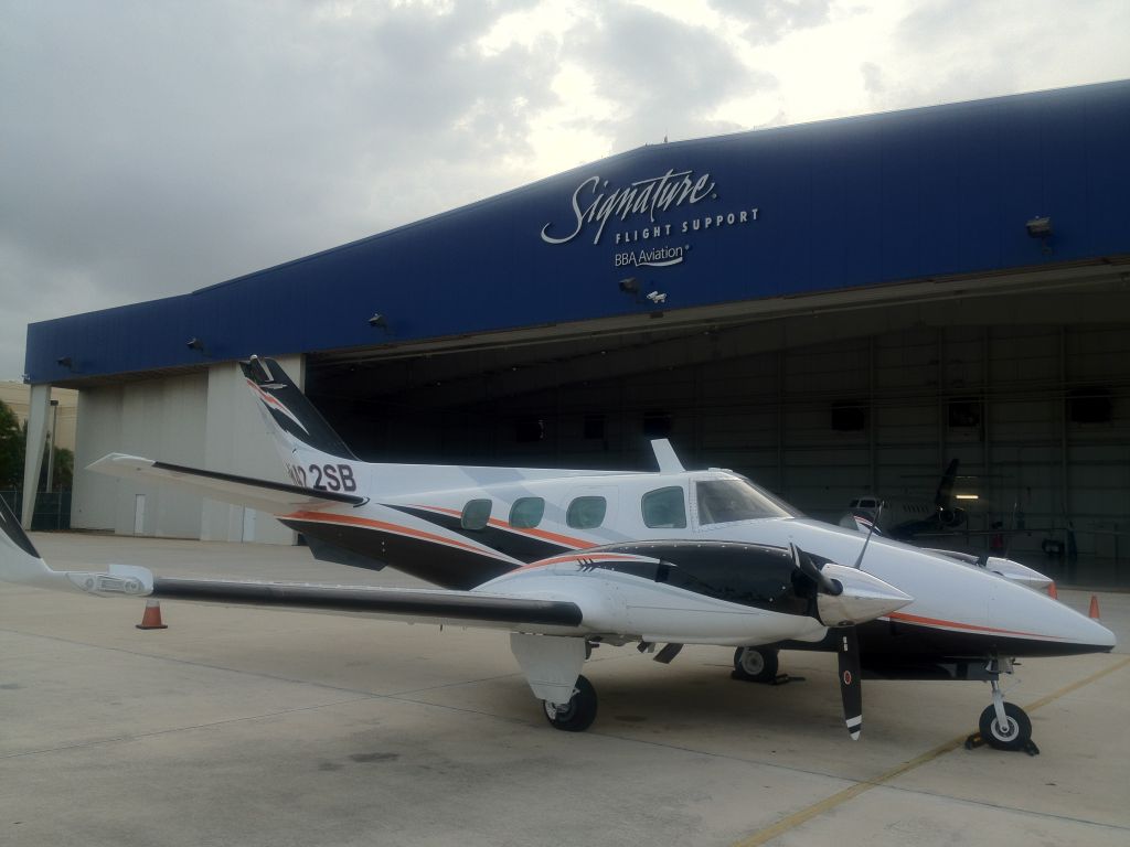 Beechcraft Duke (N422SB) - Parked on the Signature Ramp