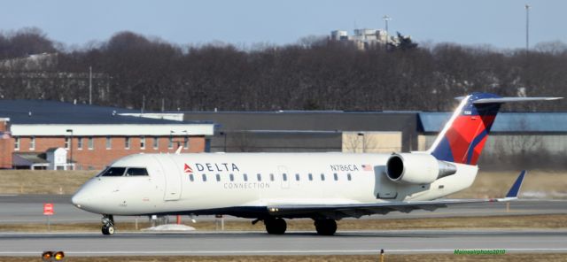 Canadair Regional Jet CRJ-700 (N786CA)